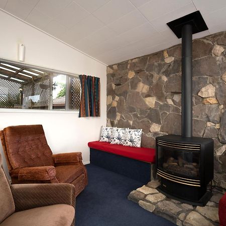 Villa The Family Hub à Lac Lac Taupo Extérieur photo